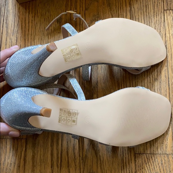 Silver women’s Stiletto - Picture 4 of 4